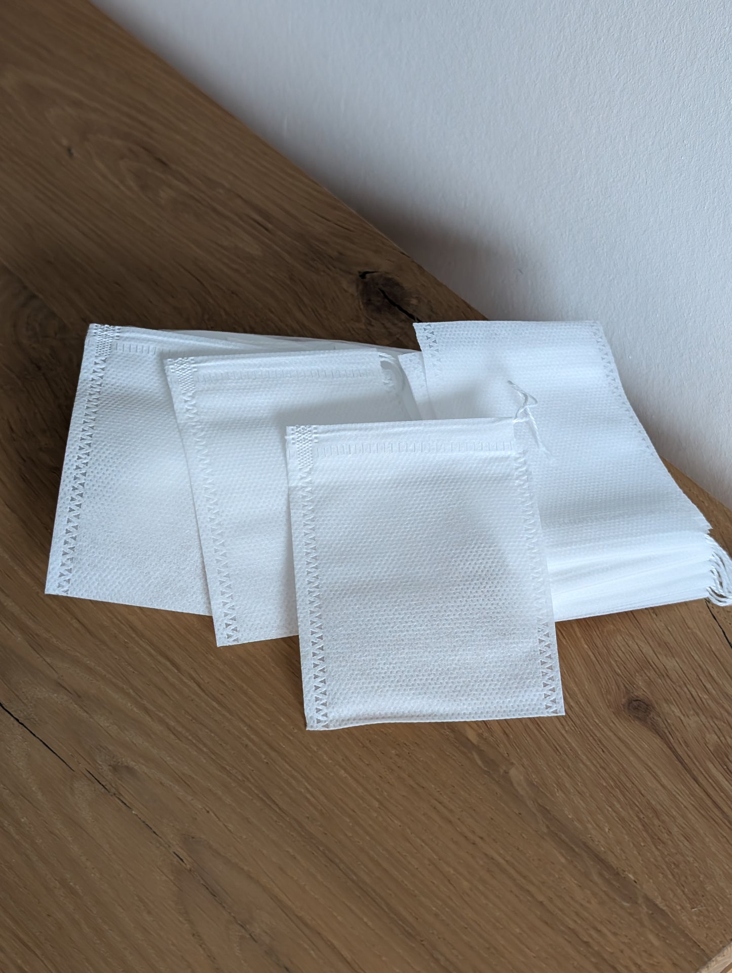 Anzünder Komplettsett - Schaufel + Sägemehl + 50 Teebeutel